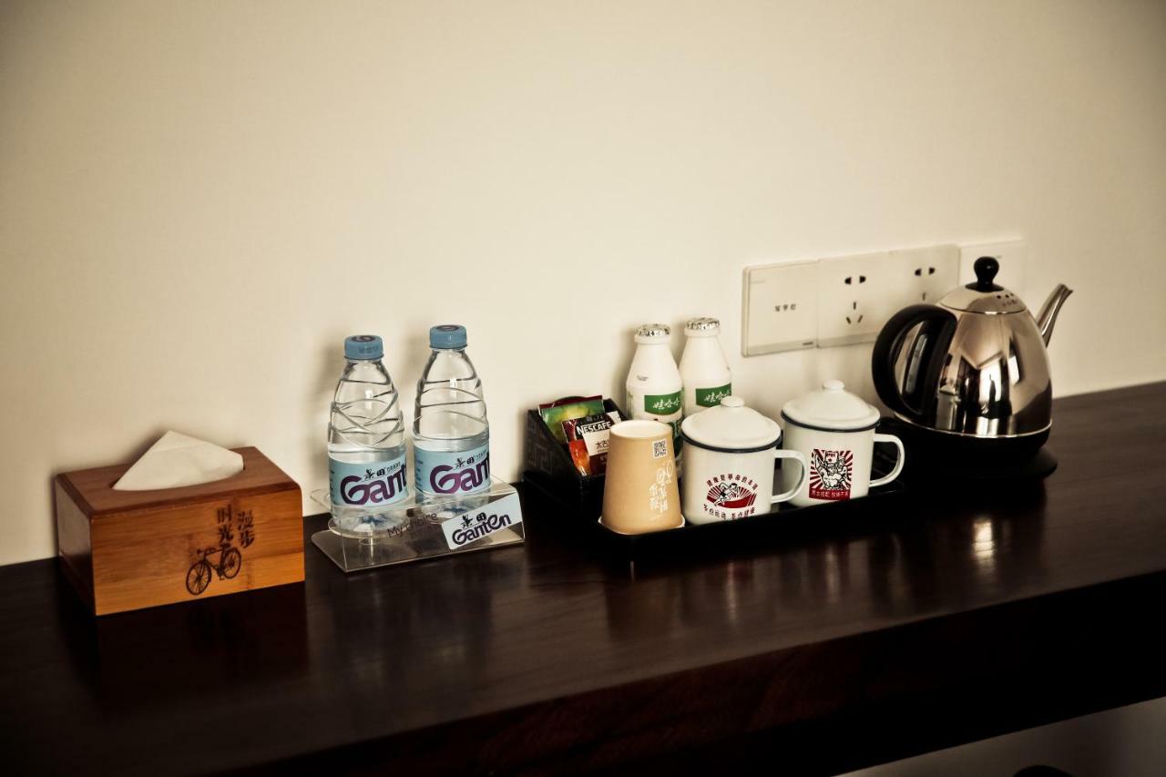 Nostalgia Hotel Near Prince Gong'S Mansion- Beihai Park, Tian'Anmen Square, Nanluoguxiang Hutong, Huguosi Hutong Snack Street, 5 Minutes Walk Away From Ping'Anli Subway Station, Free Ice Cream And Laundry Service,English Communication Well Beijing Eksteriør bilde